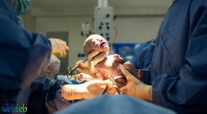 طفل أول ولادته